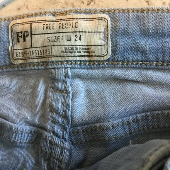Free People Jeans Mara Skinny Women's Size 24 Light Wash Blue Distressed Knee - Picture 3 of 7